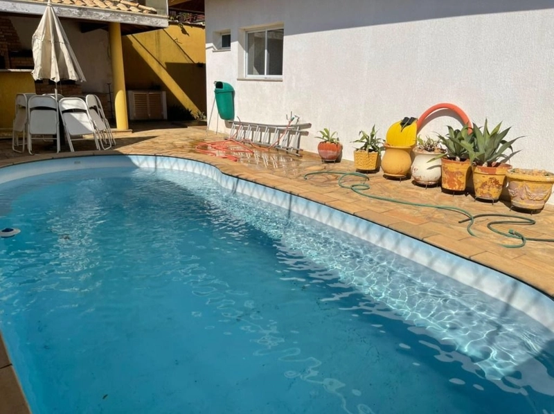 Casa no condomínio Taubaté Village, em Taubaté SP: 1ª foto da galeria de imagens do imóvel