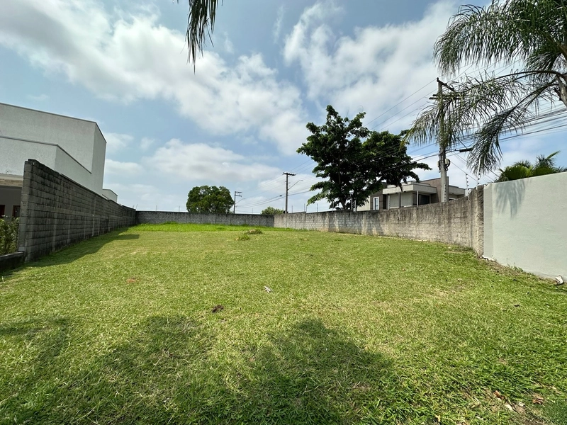Oportunidade! Terreno com 540 m2 plano em condomínio fechado: 1ª foto da galeria de imagens do imóvel