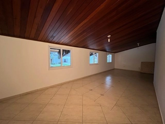 Casa alto padrão e com quintal - Condomínio Vale do Sol - Tremembé SP: 40ª foto da galeria de imagens do imóvel
