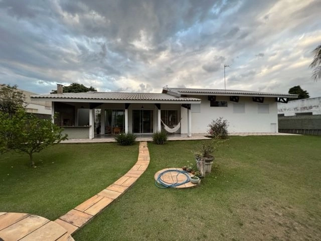Casa alto padrão e com quintal - Condomínio Vale do Sol - Tremembé SP: 16ª foto da galeria de imagens do imóvel