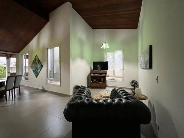 Casa alto padrão e com quintal - Condomínio Vale do Sol - Tremembé SP: 28ª foto da galeria de imagens do imóvel