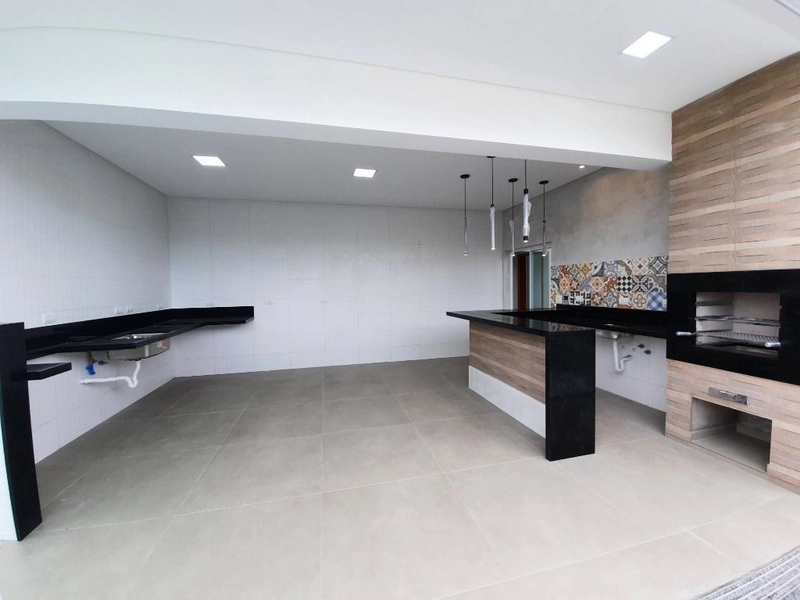 Casa térrea com projeto diferenciado e armários planejados. Condomínio: 10ª foto da galeria de imagens do imóvel