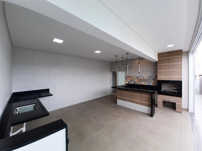 Casa térrea com projeto diferenciado e armários planejados. Condomínio: 8ª foto da galeria de imagens do imóvel