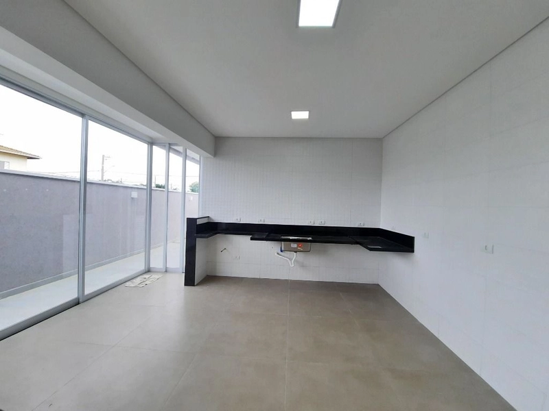 Casa térrea com projeto diferenciado e armários planejados. Condomínio: 5ª foto da galeria de imagens do imóvel