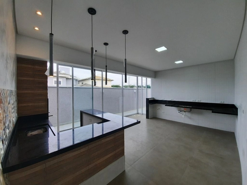 Casa térrea com projeto diferenciado e armários planejados. Condomínio: 11ª foto da galeria de imagens do imóvel