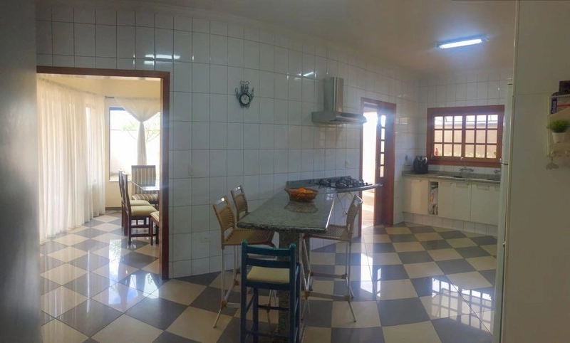 Sobrado com 3 suítes e quintal gramado - Condomínio Taubaté Village: 13ª foto da galeria de imagens do imóvel