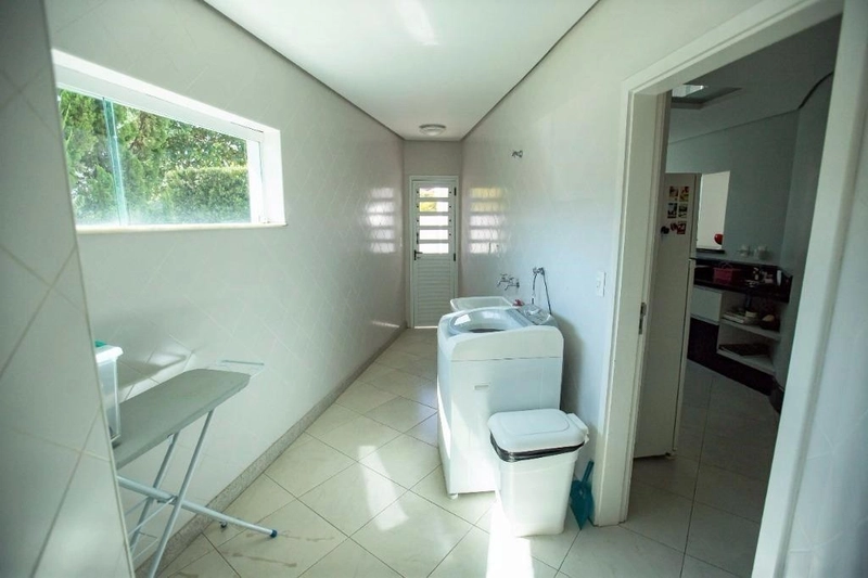 Sobrado com 3 suítes, escritório e piscina. Condomínio Taubaté Village: 7ª foto da galeria de imagens do imóvel