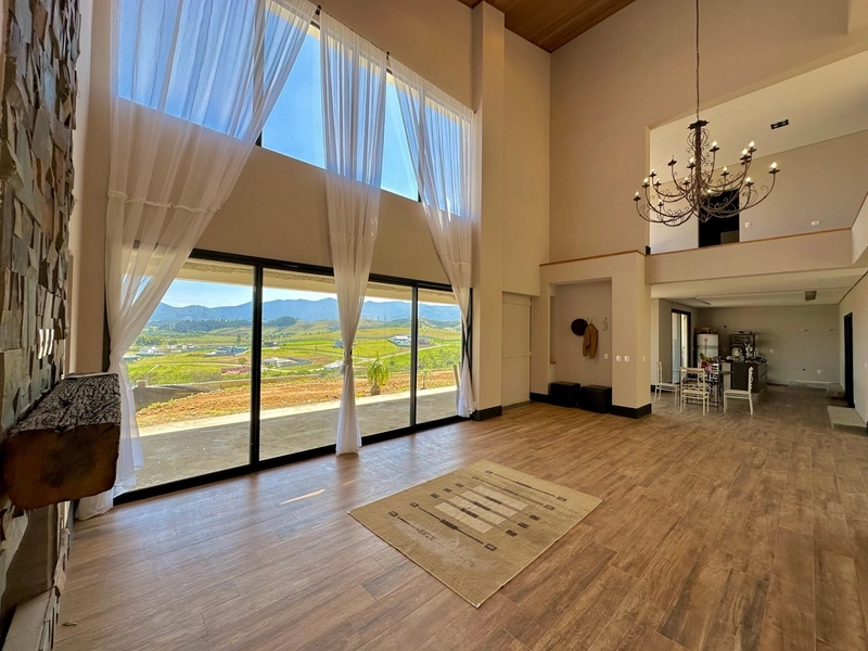 Casa com vista para serra da mantiqueira, 3 suites e escritorio: 7ª foto da galeria de imagens do imóvel