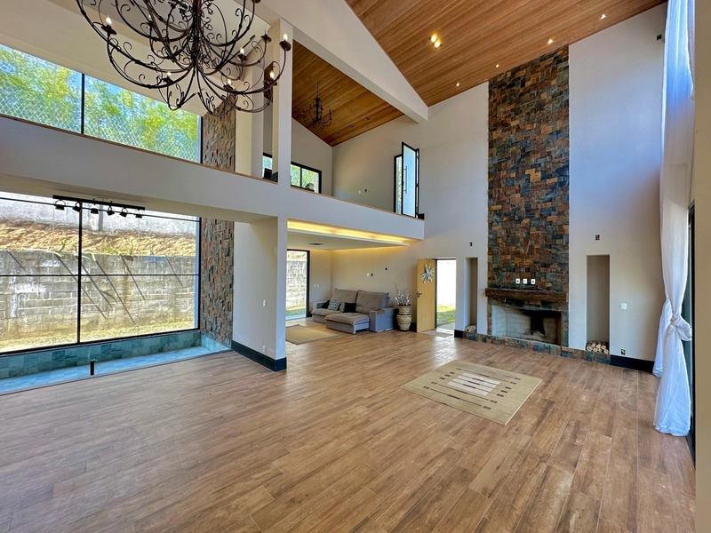 Casa com vista para serra da mantiqueira, 3 suites e escritorio: 3ª foto da galeria de imagens do imóvel