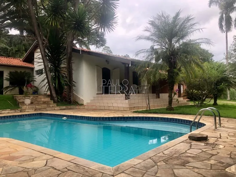 Casa em frente ao lago no Condomínio Chácaras Cataguá em Taubaté SP