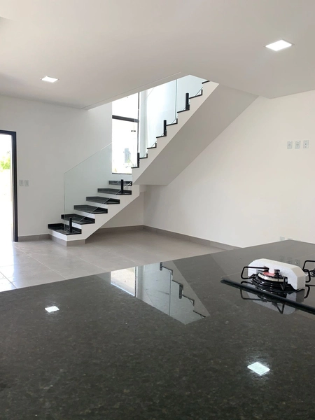 Casa nova e moderna com 3 suítes em condomínio fechado em Taubaté SP: 6ª foto da galeria de imagens do imóvel