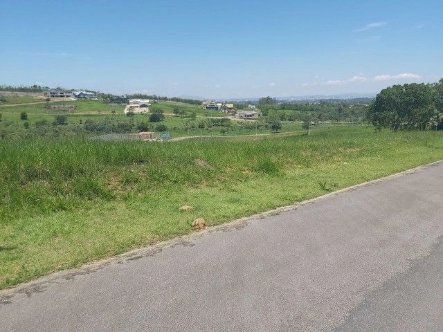 Terreno declive com 1.000 m2 no Condomínio fechado Village da Serra: 4ª foto da galeria de imagens do imóvel