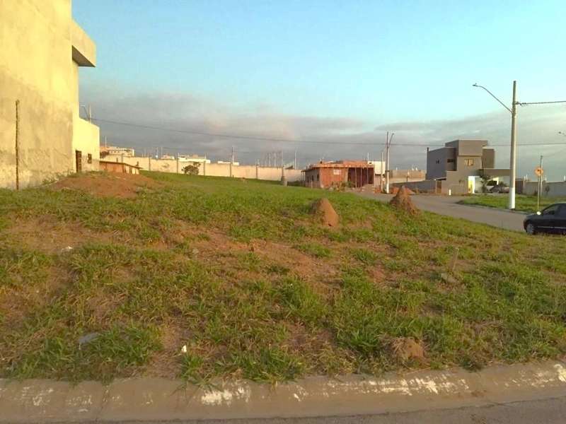 Terreno de esquina com 332 m2 plano Condomínio Agata Taubate SP: 4ª foto da galeria de imagens do imóvel