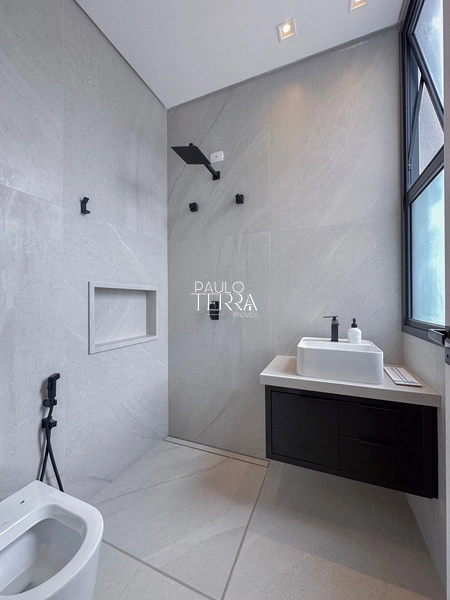 Casa térrea nova, 3 suítes e piscina - Condomínio Taubaté Village: 3ª foto da galeria de imagens do imóvel