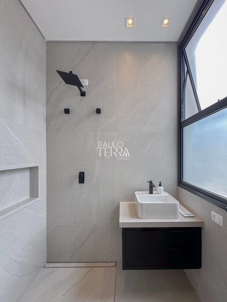 Casa térrea nova, 3 suítes e piscina - Condomínio Taubaté Village: 2ª foto da galeria de imagens do imóvel