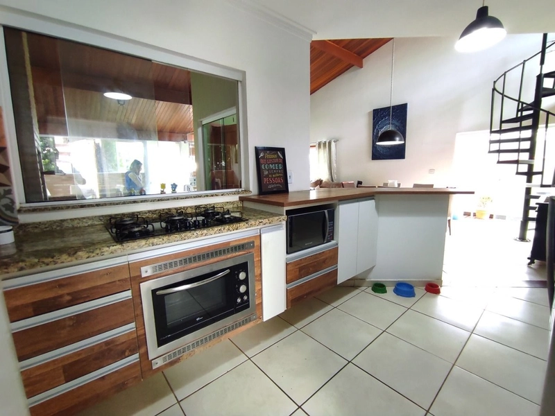 Casa térrea com mezanino no Condomínio Hipica Pinheiro em Taubaté SP: 12ª foto da galeria de imagens do imóvel