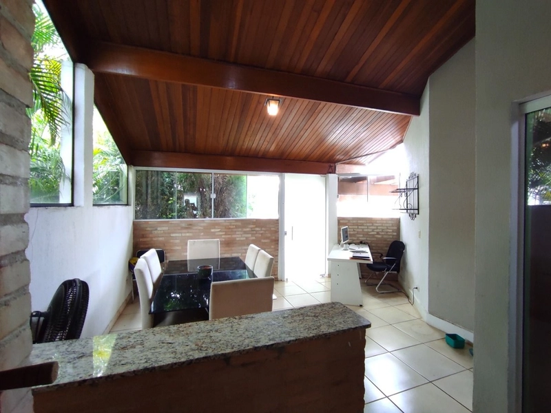 Casa térrea com mezanino no Condomínio Hipica Pinheiro em Taubaté SP: 3ª foto da galeria de imagens do imóvel