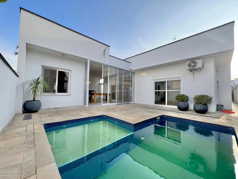 Casa com 4 suítes, escritório e piscina - Condomínio Taubaté Village: 5ª foto da galeria de imagens do imóvel