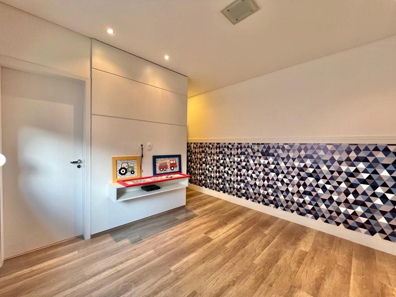 Casa com 4 suítes, escritório e piscina - Condomínio Taubaté Village: 16ª foto da galeria de imagens do imóvel