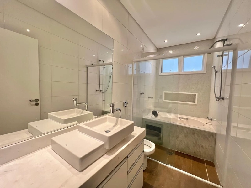Casa com 4 suítes, escritório e piscina - Condomínio Taubaté Village: 9ª foto da galeria de imagens do imóvel