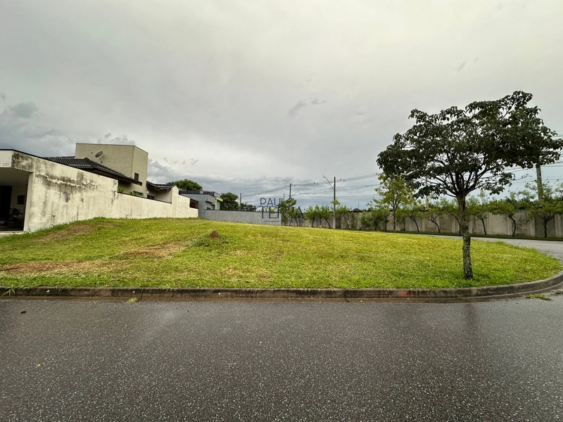 Terreno de esquina com 455 m2 no Condomínio OuroVille em Taubaté SP: 1ª foto da galeria de imagens do imóvel