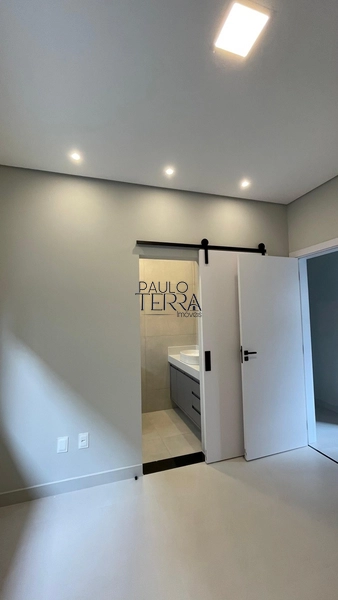 Casa alto padrão com quintal, escritório, 3 suítes,closet e planejados: 16ª foto da galeria de imagens do imóvel