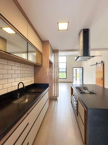 Casa térrea nova com planejados e piscina! Condomínio em Tremembé SP: 4ª foto da galeria de imagens do imóvel