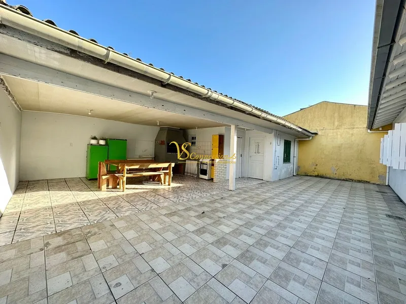 Casa com Piscina: 21ª foto da galeria de imagens do imóvel