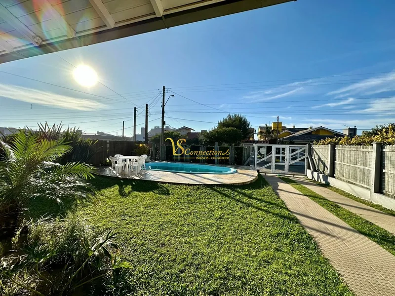 Casa com Piscina: 3ª foto da galeria de imagens do imóvel