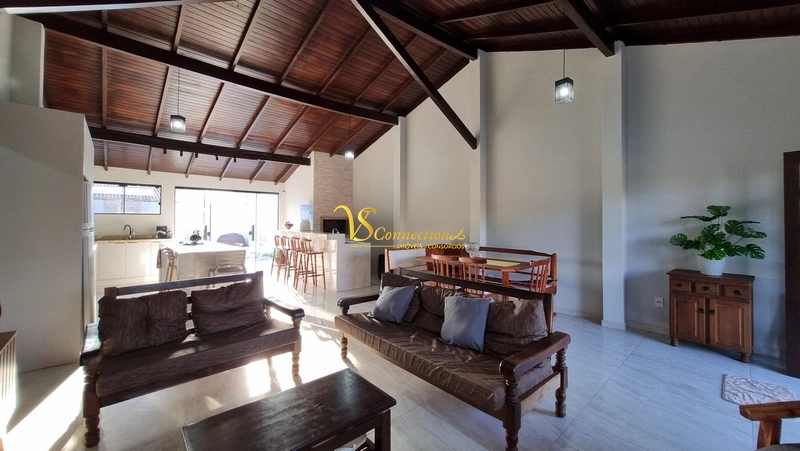 AMPLA CASA À VENDA EM ATLÂNTIDA SUL: 5ª foto da galeria de imagens do imóvel