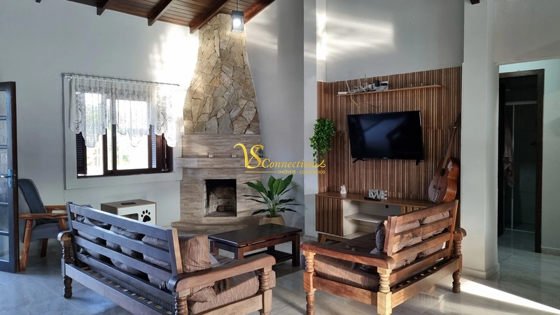 AMPLA CASA À VENDA EM ATLÂNTIDA SUL: 6ª foto da galeria de imagens do imóvel