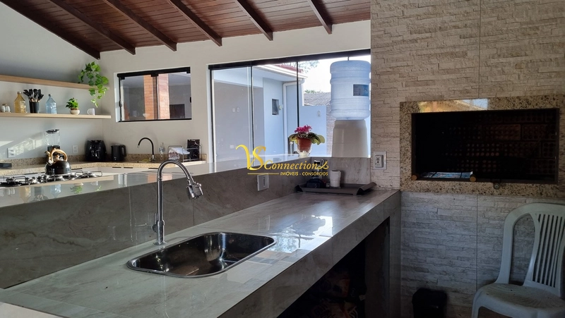 AMPLA CASA À VENDA EM ATLÂNTIDA SUL: 11ª foto da galeria de imagens do imóvel