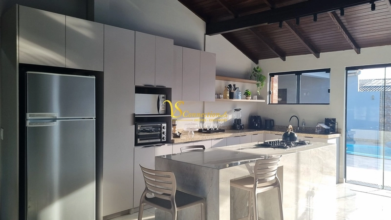 AMPLA CASA À VENDA EM ATLÂNTIDA SUL: 8ª foto da galeria de imagens do imóvel