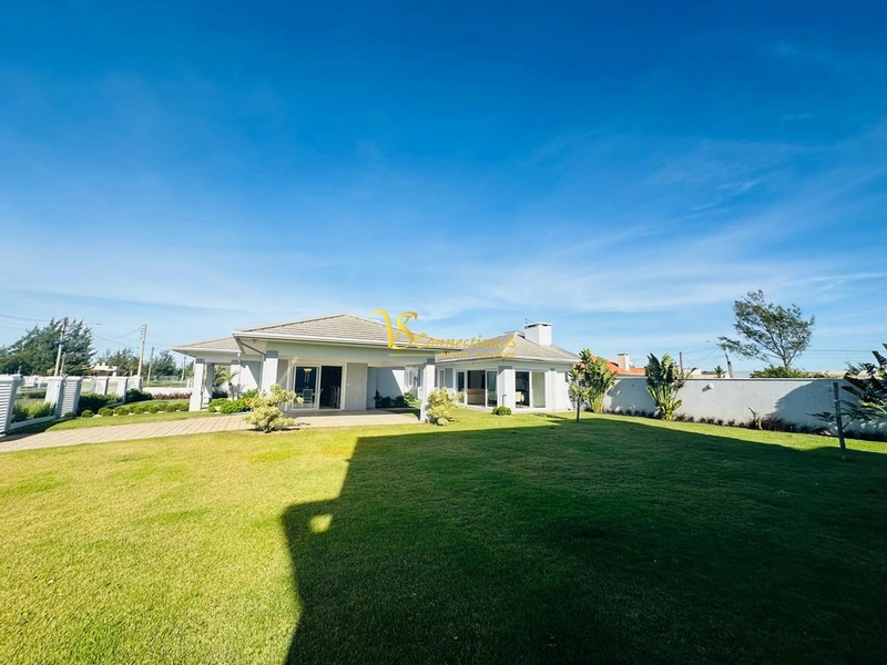 MARAVILHOSA CASA COM ANEXO EM ATLÂNTIDA SUL: 8ª foto da galeria de imagens do imóvel