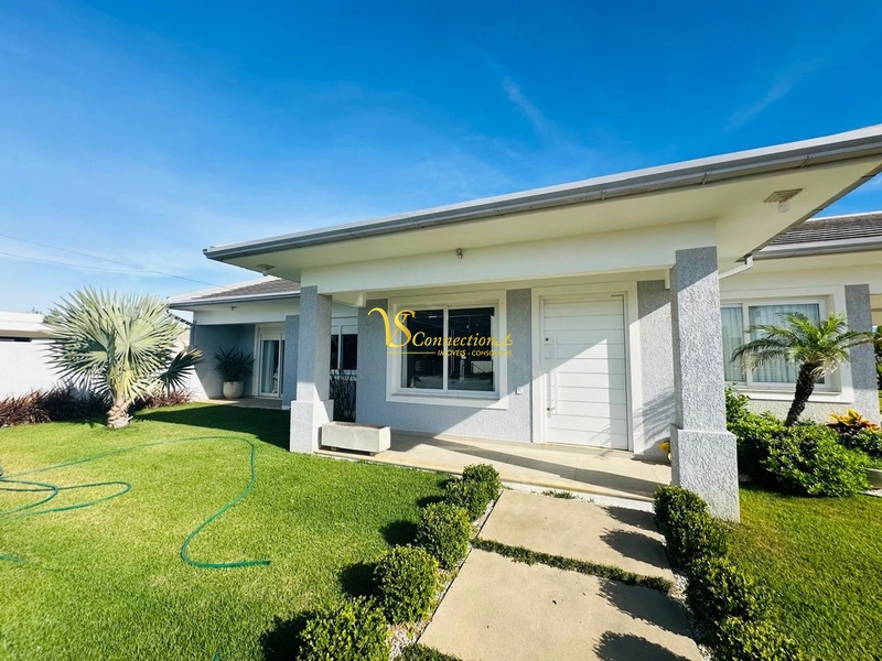 MARAVILHOSA CASA COM ANEXO EM ATLÂNTIDA SUL