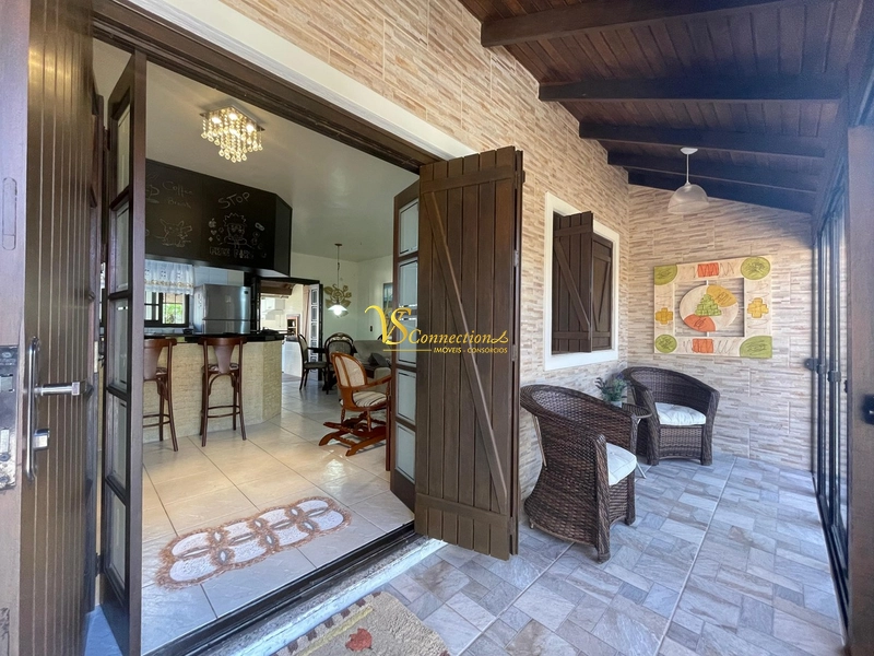 CASA À VENDA EM ATLÂNTIDA SUL