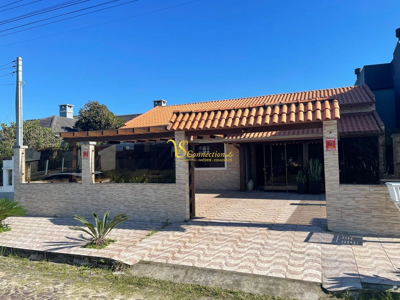 CASA À VENDA EM ATLÂNTIDA SUL: 2ª foto da galeria de imagens do imóvel