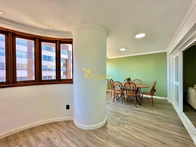 APARTAMENTO À VENDA COM VISTA PARA O MAR: 2ª foto da galeria de imagens do imóvel