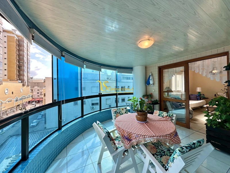 APARTAMENTO MOBILIADO - SACADA DE FRENTE - AMPLO