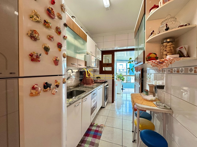 APARTAMENTO MOBILIADO - SACADA DE FRENTE - AMPLO: 7ª foto da galeria de imagens do imóvel