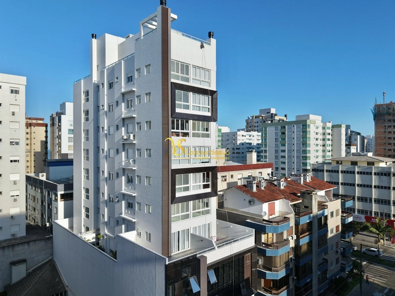 APARTAMENTO À VENDA  COM SACADA DE FRENTE, TERRAÇO E  INFRA!!