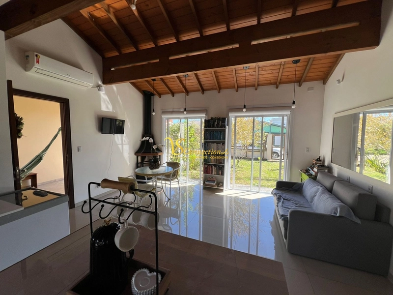 CASA À VENDA EM ATLÂNTIDA SUL: 7ª foto da galeria de imagens do imóvel