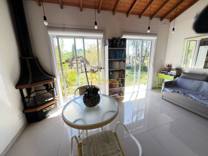 CASA À VENDA EM ATLÂNTIDA SUL: 5ª foto da galeria de imagens do imóvel