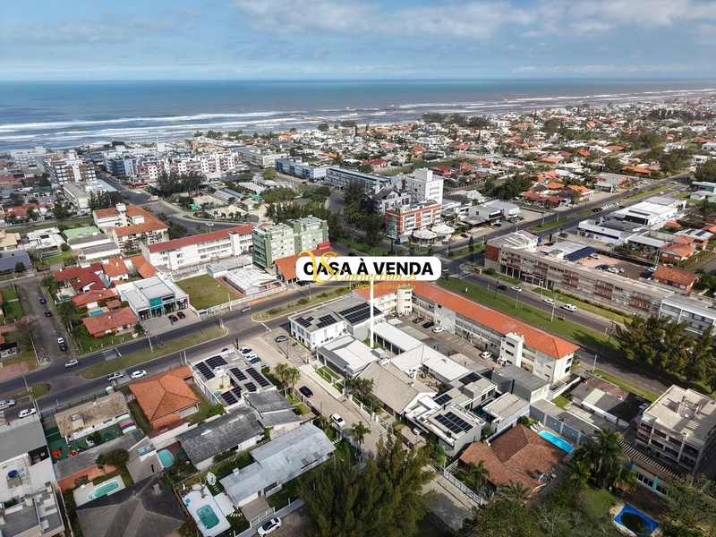 CASA À VENDA EM ATLÂNTIDA: 3ª foto da galeria de imagens do imóvel
