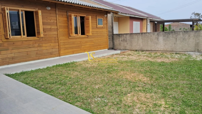 CASA ESPETACULAR À VENDA EM ATLÂNTIDA SUL: 3ª foto da galeria de imagens do imóvel