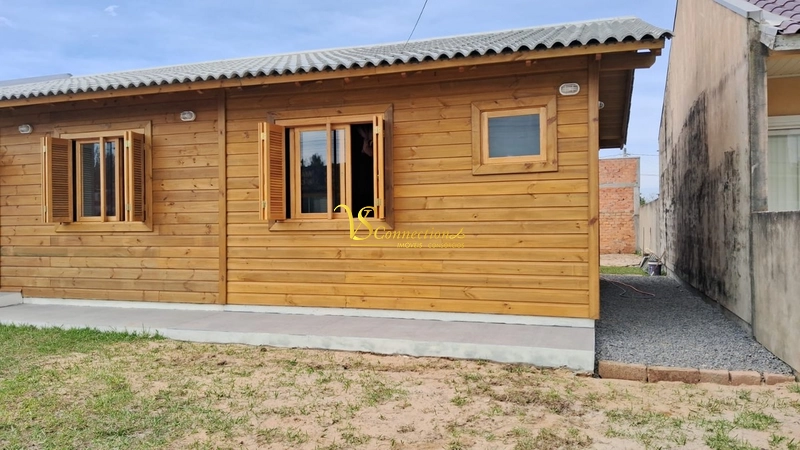 CASA ESPETACULAR À VENDA EM ATLÂNTIDA SUL: 2ª foto da galeria de imagens do imóvel