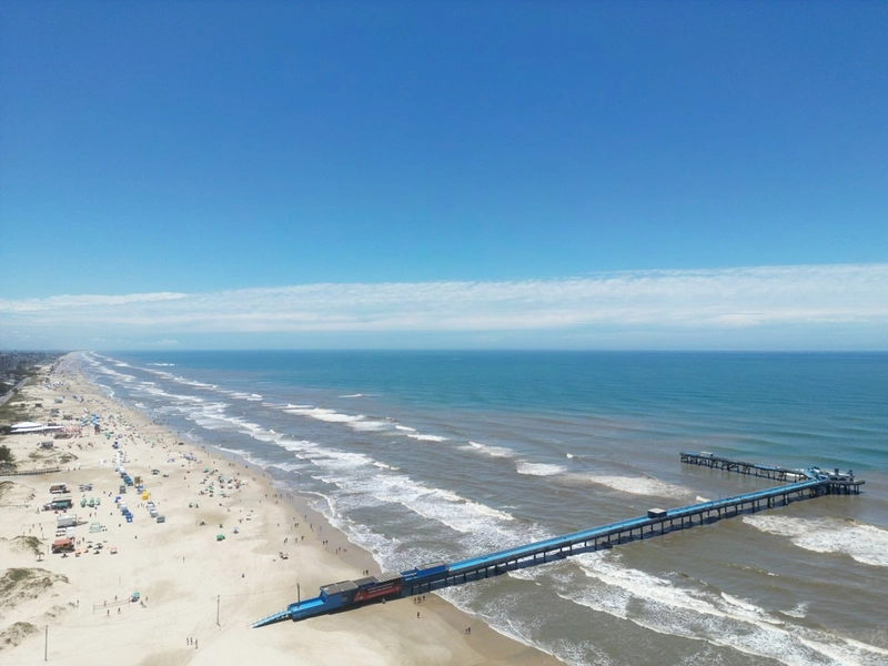 SOBRADO À VENDA NA BEIRA MAR DE ATLÂNTIDA: 37ª foto da galeria de imagens do imóvel