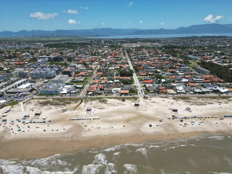 SOBRADO À VENDA NA BEIRA MAR DE ATLÂNTIDA: 30ª foto da galeria de imagens do imóvel