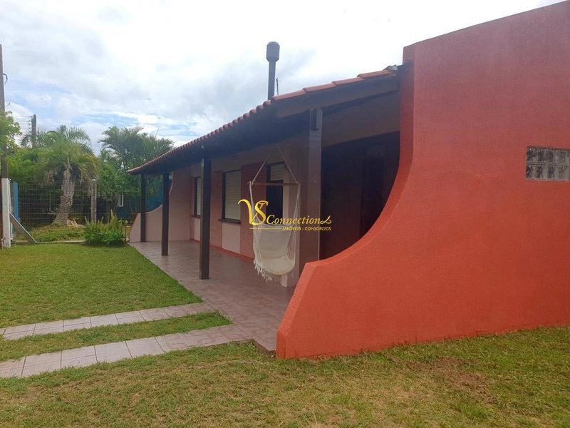 CASA COM 8 DORMITÓRIOS APENAS 150M DA PRAIA: 3ª foto da galeria de imagens do imóvel