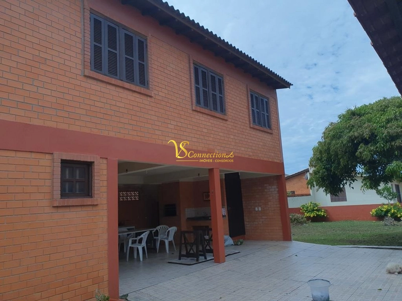 CASA COM 8 DORMITÓRIOS APENAS 150M DA PRAIA: 6ª foto da galeria de imagens do imóvel